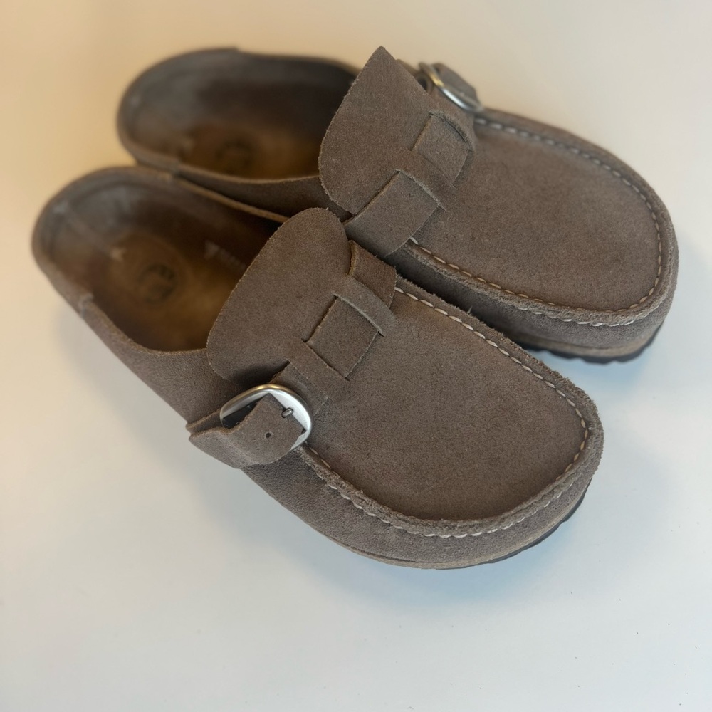 Birkenstock Buckley Gray Taupe Suede Leather Shies  with Adjustable Strap